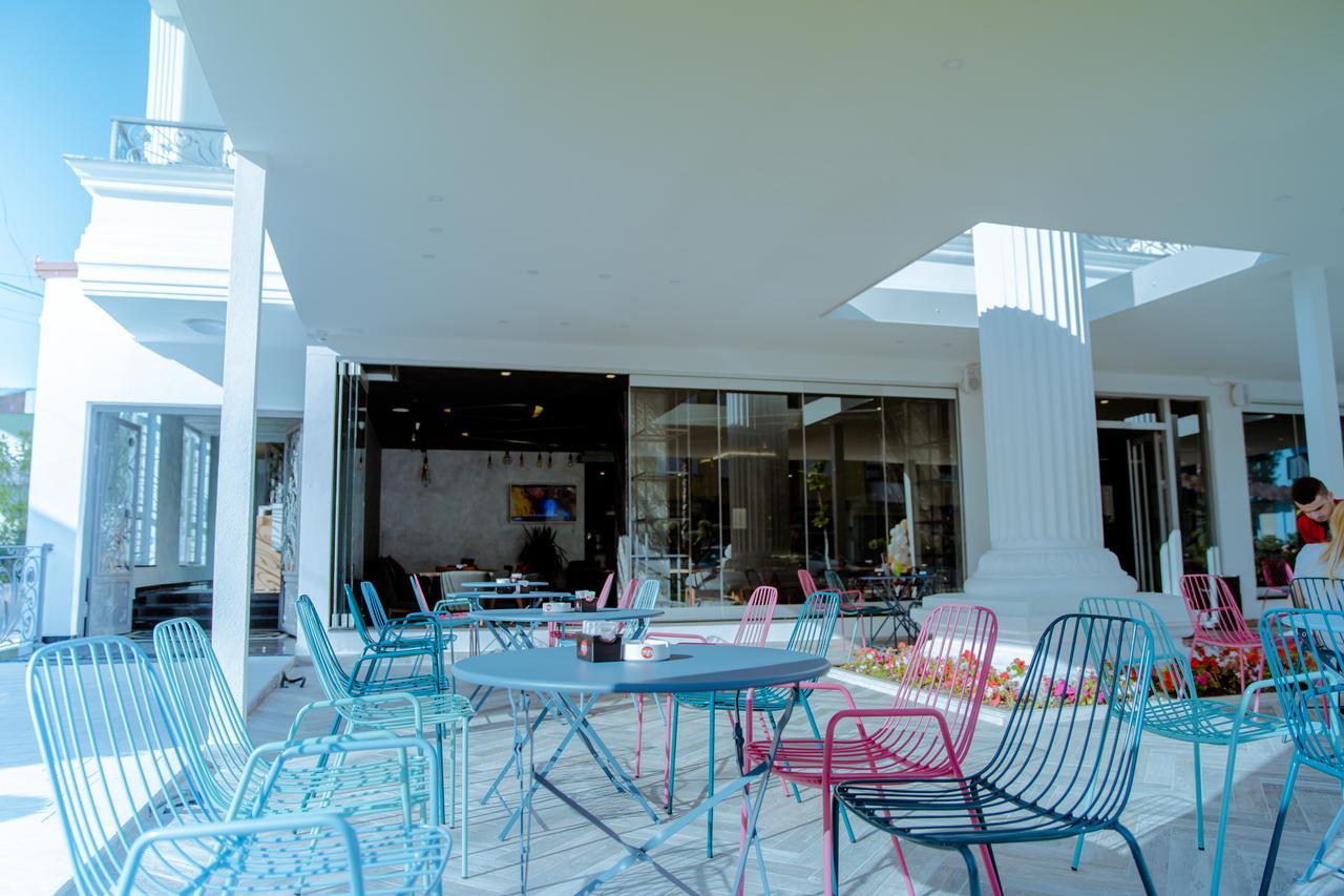 Hotel Lubjana Драч Екстериор снимка