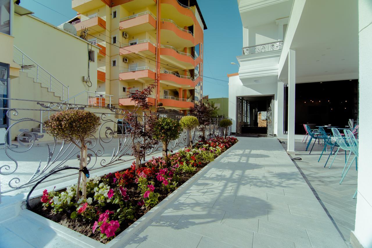 Hotel Lubjana Драч Екстериор снимка